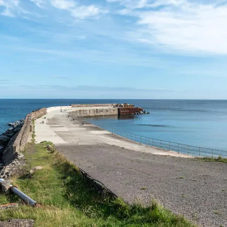 Retreat * Skinningrove